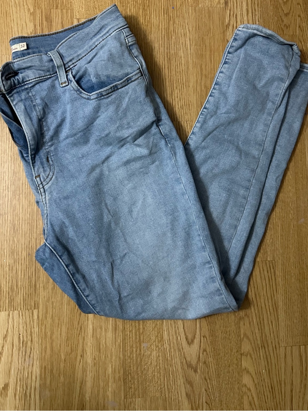 Levi’s 720 High Rise Super Skinny Jeans Light Wash - Size 32